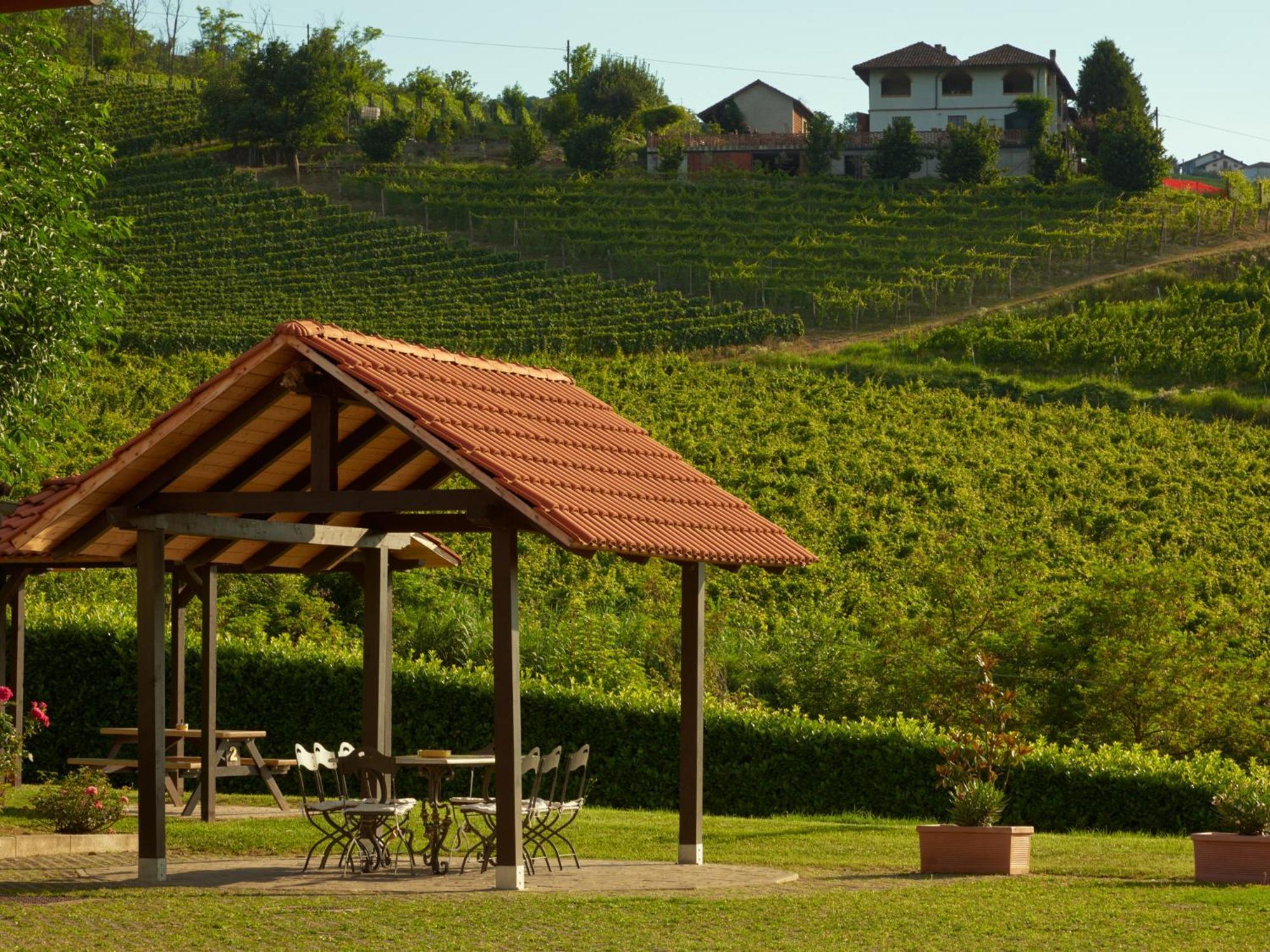 Vigna Dell'Acqua Villa Santo Stefano Belbo Eksteriør bilde